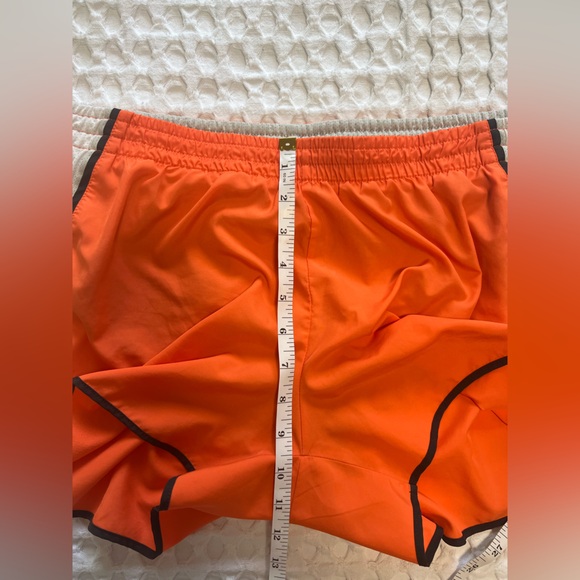 Nike Dri-Fit Women’s Orange Active Running Shorts - Picture 10 of 10